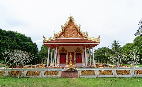 Wat Madurwan.