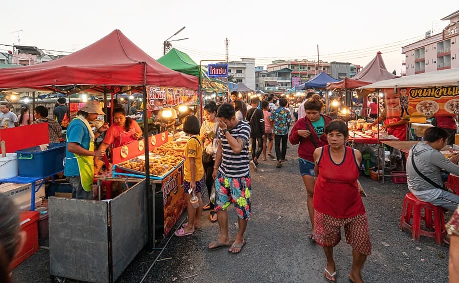 Klong Thom Market.