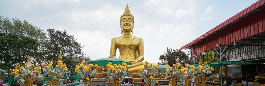 Pattaya Sehenswürdigkeiten - Big Buddha im Wat Phra Yai