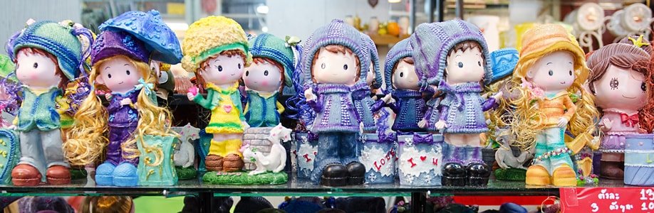 Puppen auf dem Chatuchak Markt.