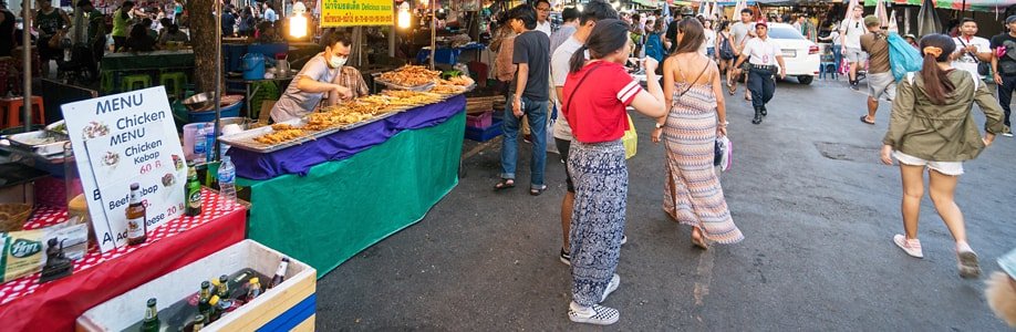 Garküche auf dem Marktplatz.