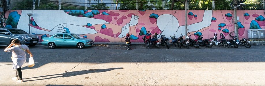 Saphan Taksin - Street Art von Daan Botlek.