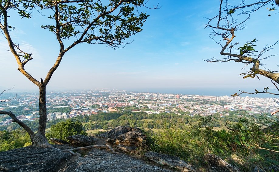 Aussicht vom Khao Hin Lek Fai Viewpoint.