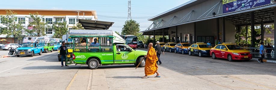 Taxis am Khon Kaen Bus Terminal.