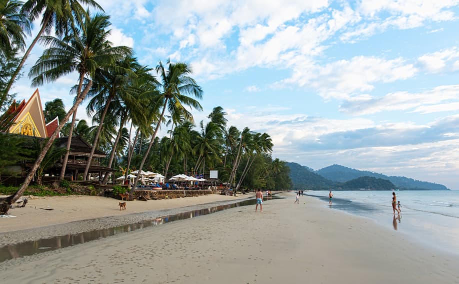 Klong Prao Beach vor den Tiger Hut Bungalows.