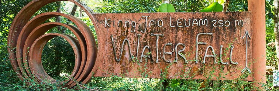 Sehenswerte Wasserfälle auf Koh Chang - Schild zum Klong Jao Leuam Waterfall.