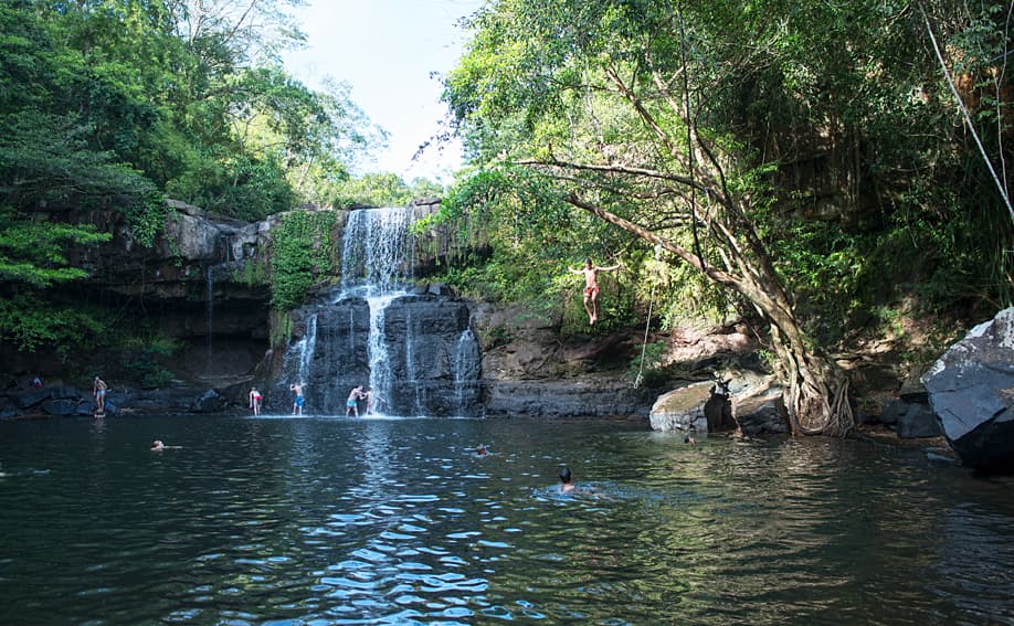 Der Klong Chao Wasserfall ist eine beliebte Sehenswürdigkeit von Koh Kut.