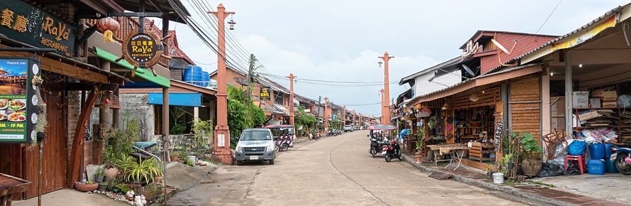 Koh Lantas Altstadt an der Ostküste.