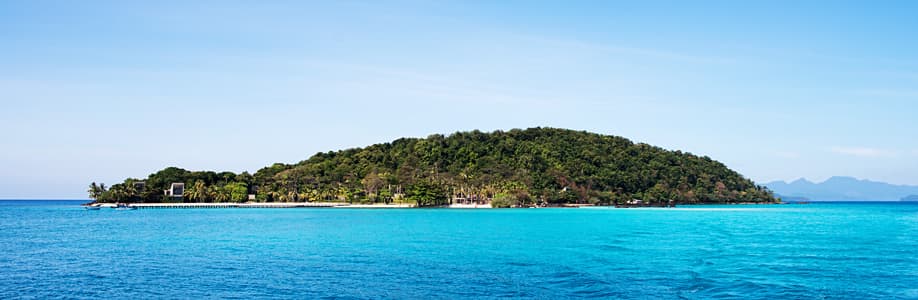 Blick auf Koh Kham von Koh Mak aus.