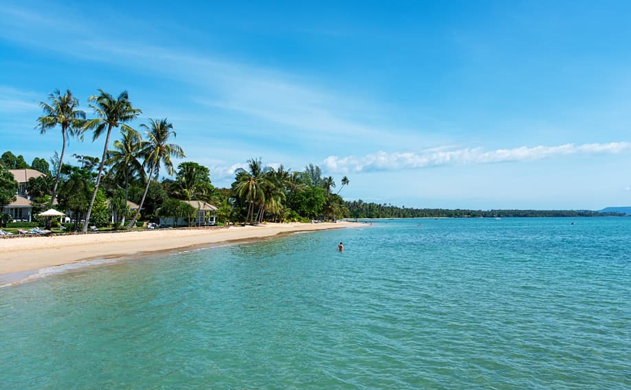 White Sand Beach - Blick vom Pier Richtung Osten.