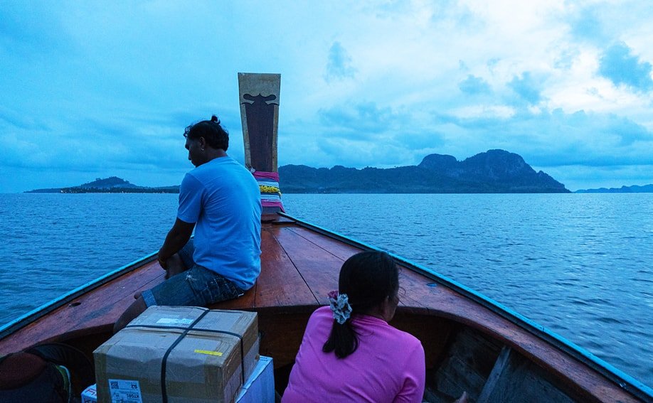 Koh Mook - Anfahrt mit dem Longtailboot.
