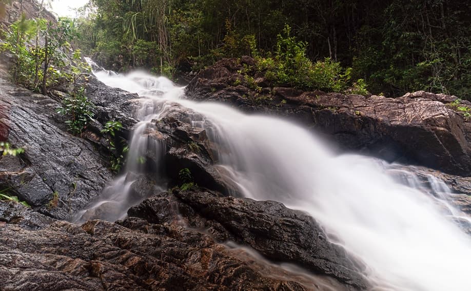 Der Paradise Waterfall auf Koh Phangan Ende der Regenzeit.