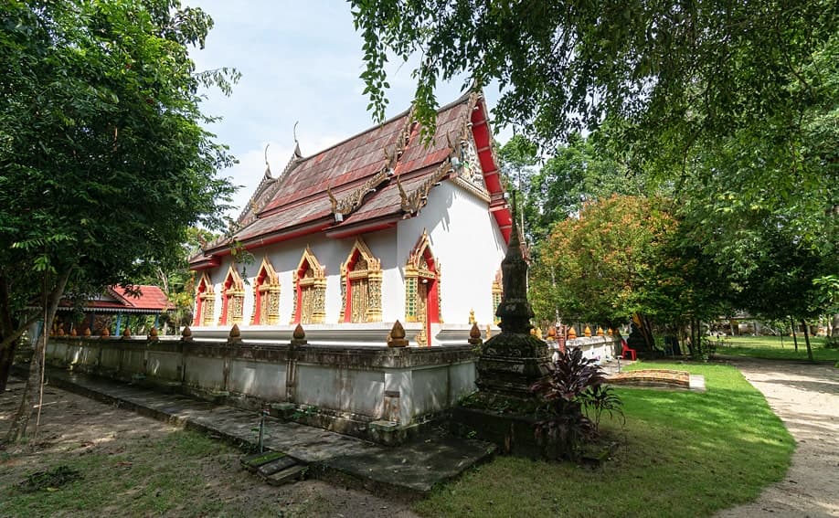 Wat Pho auf Koh Phangan.