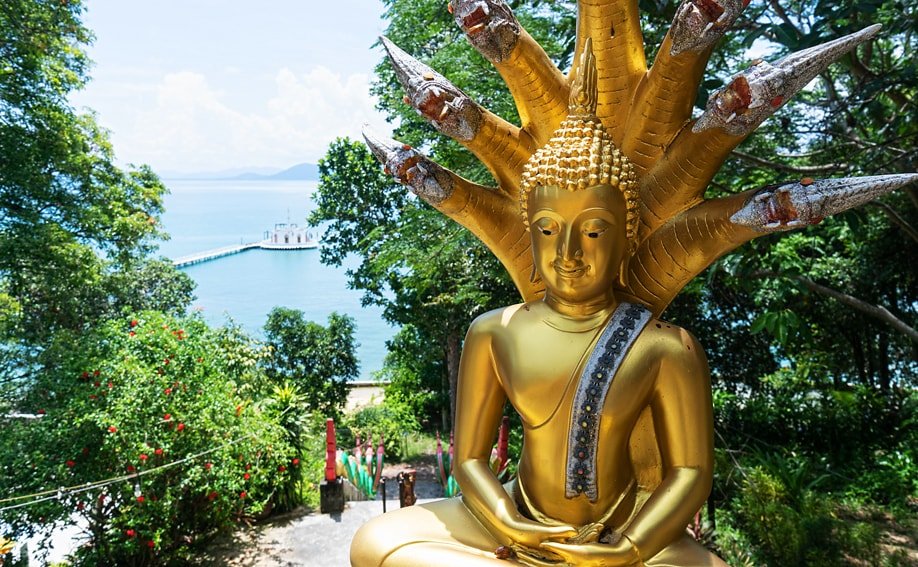 Wat Koh Phayam und Piertempel.