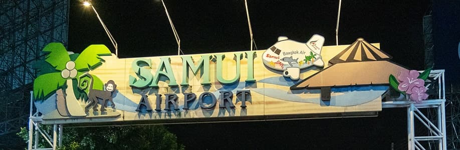 Flughafeneinfahrt vom Koh Samui Airport.