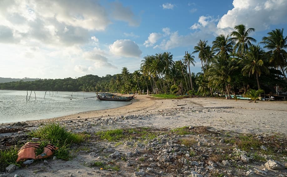 Thong Krut Beach