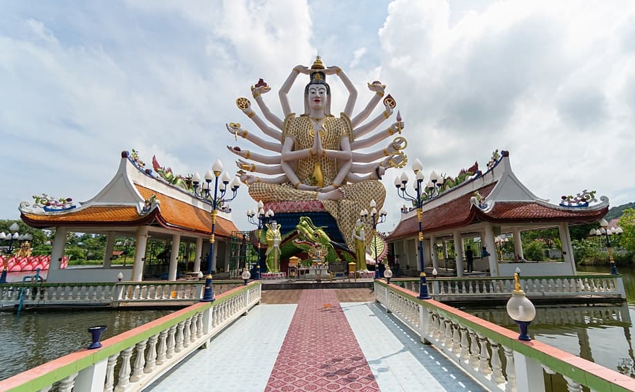 Yao Mae Kuan Im im Wat Phra Yai auf Koh Samui