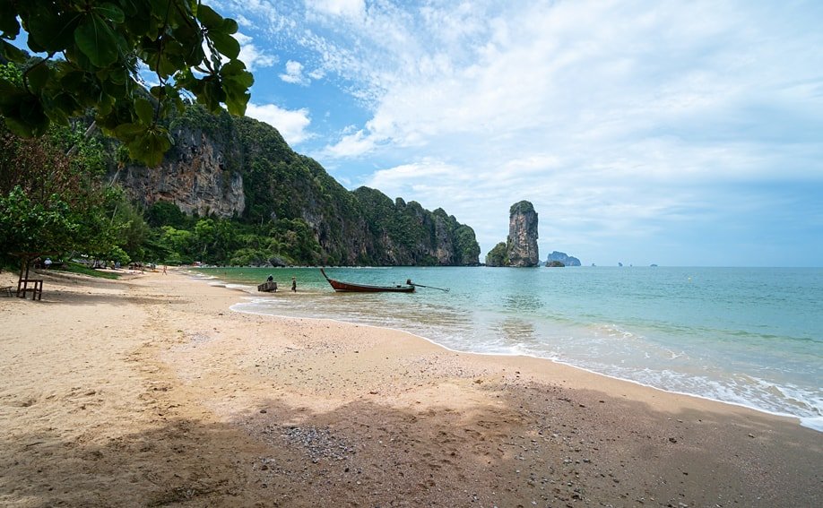 Pai Plong Beach und Centara Grand Beach Resort and Villas.