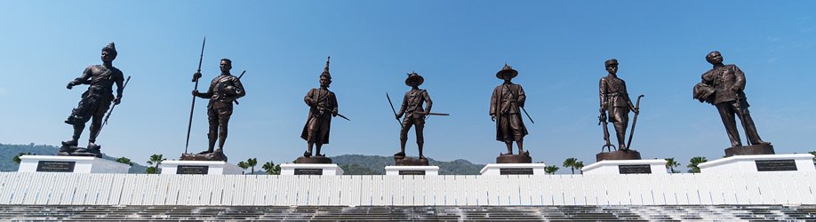 Die sieben Statuen der Könige im Rajabhakti Park bei Hua Hin.