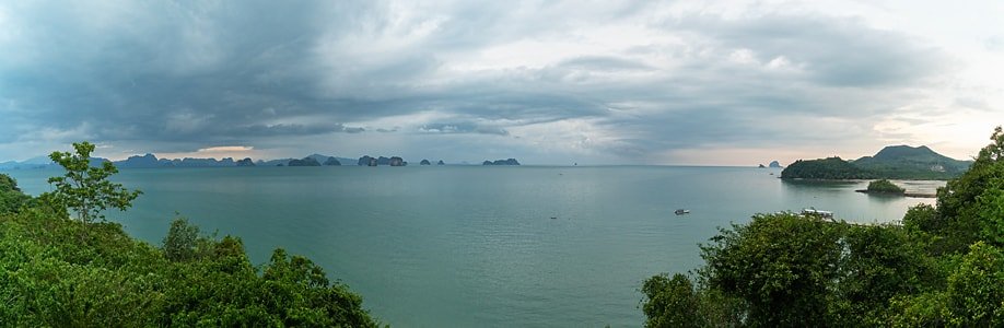 Aussichtspunkt nahe dem Tha Khao Pier.