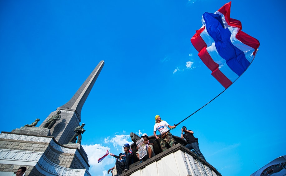Demonstranten am Victory Monument in Bangkok