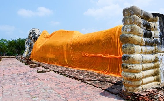 Ayutthaya Sehenswürdigkeiten - Liegender Buddha