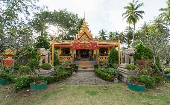 Wat Khiri Wongkaram.