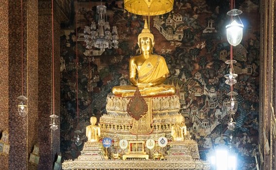 Phra Buddha Deva Patima Korn im Bot des Wat Pho Bangkok