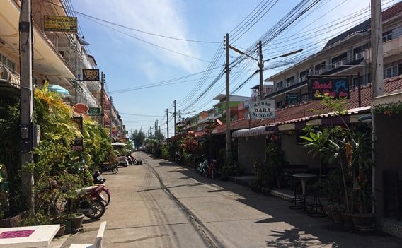 Soi Bus Station Cha-Am